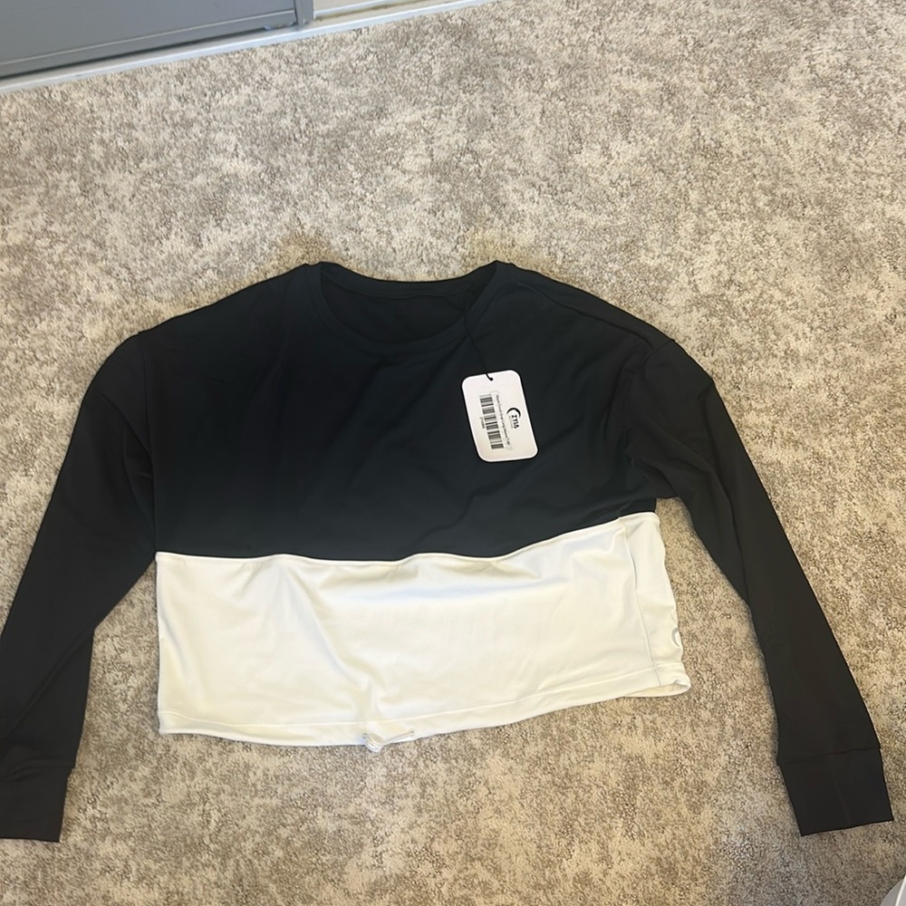 Zyia Active Black Cinch Crop Long Sleeve size medium